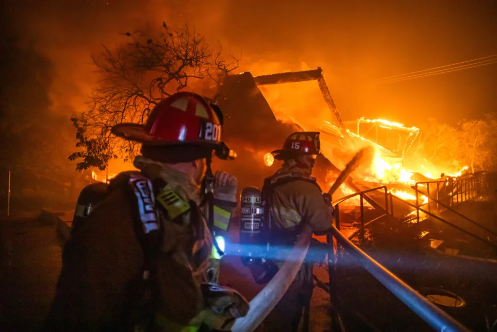 The Unusually Strong Force Behind the Apocalyptic Fires in Los Angeles - Inside Climate News