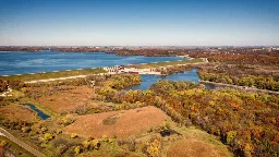 Six Lost Towns Lie Beneath The Surface Of Lake Red Rock In Iowa