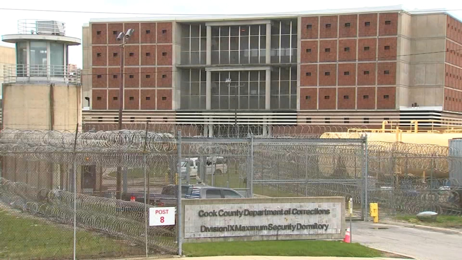 Food Strike at Cook County Jail, Chicago - Perilous